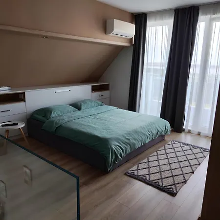 アパート Airluxapartament